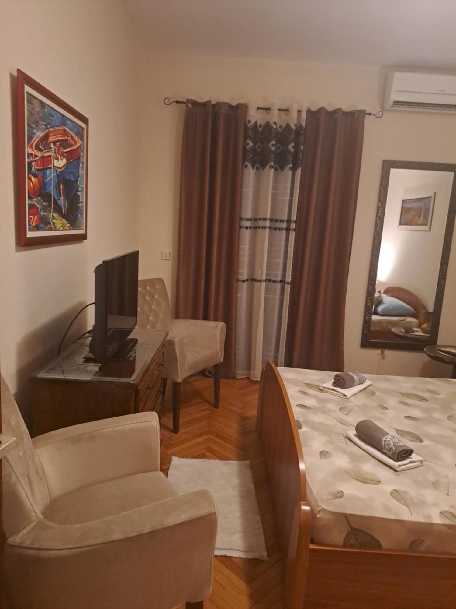 Apartmani Pandurevic 헤르섹 외부 사진
