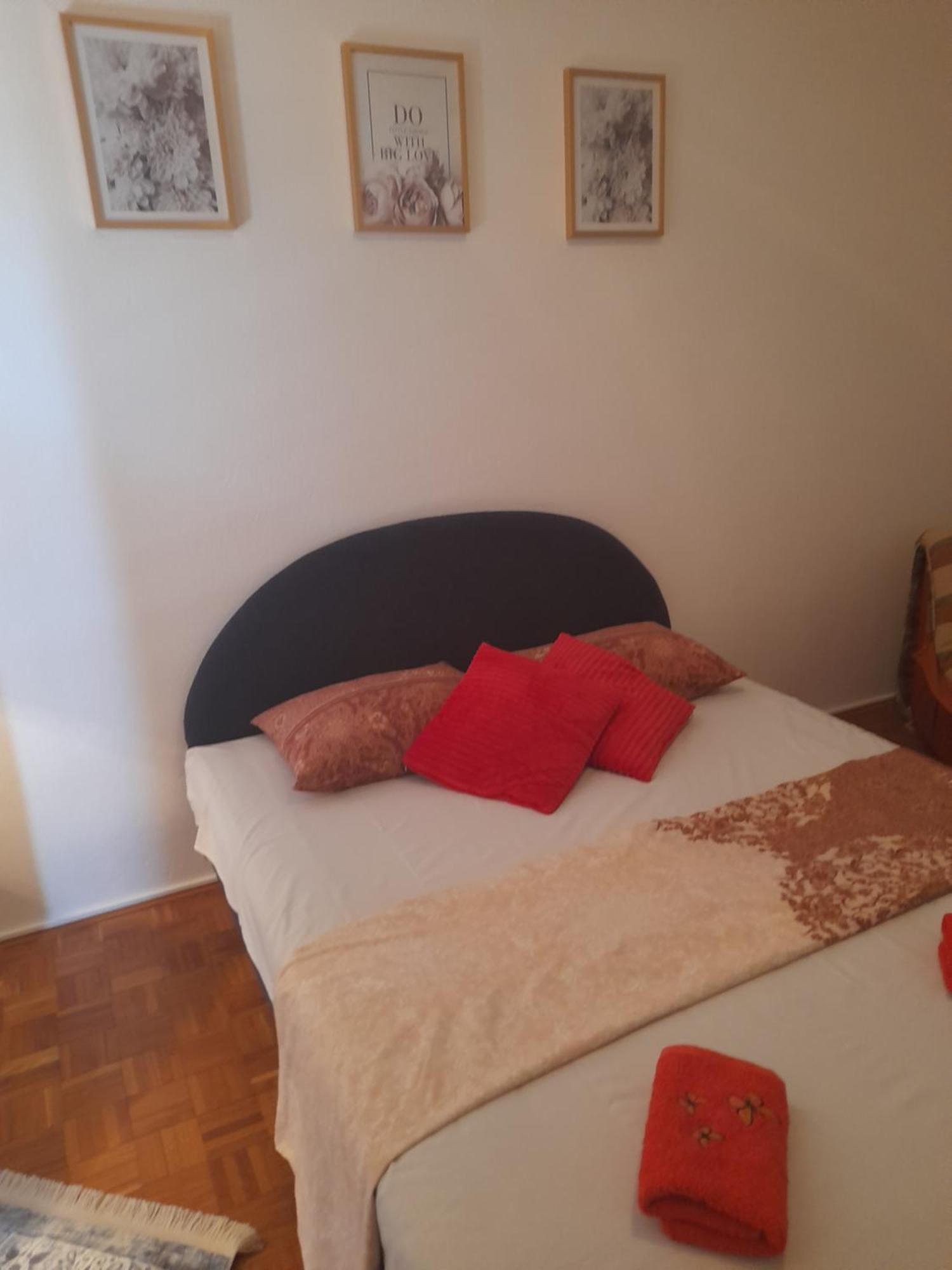 Apartmani Pandurevic 헤르섹 객실 사진