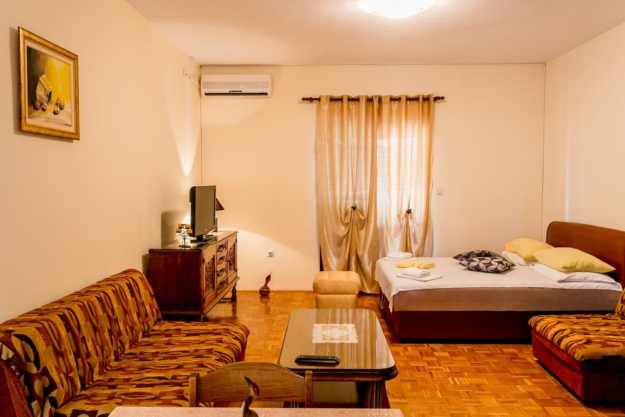 Apartmani Pandurevic 헤르섹 외부 사진